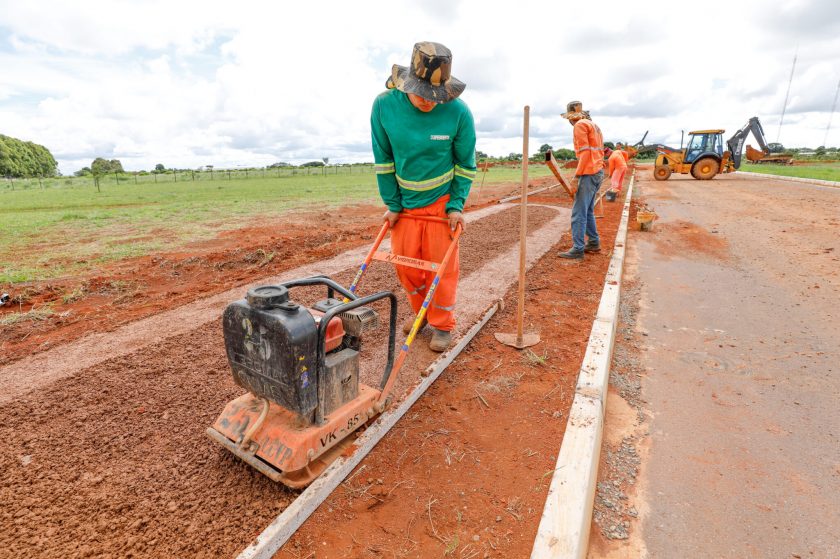 Trabalhos incluem drenagem, construção de calçadas, pavimentação e iluminação | Fotos: Lúcio Bernardo Jr./Agência Brasília