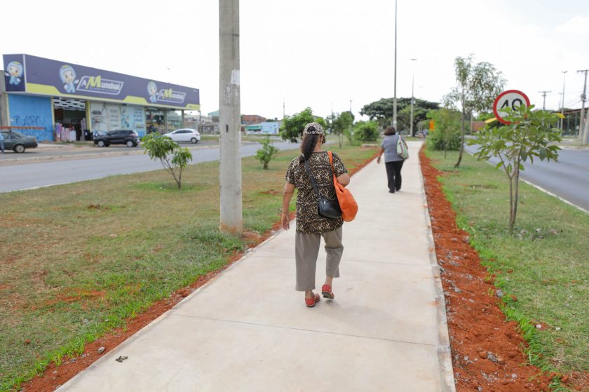 As obras facilitam a locomoção de pedestres e pessoas com dificuldade de locomoção | Fotos: Tony Oliveira/Agência Brasília